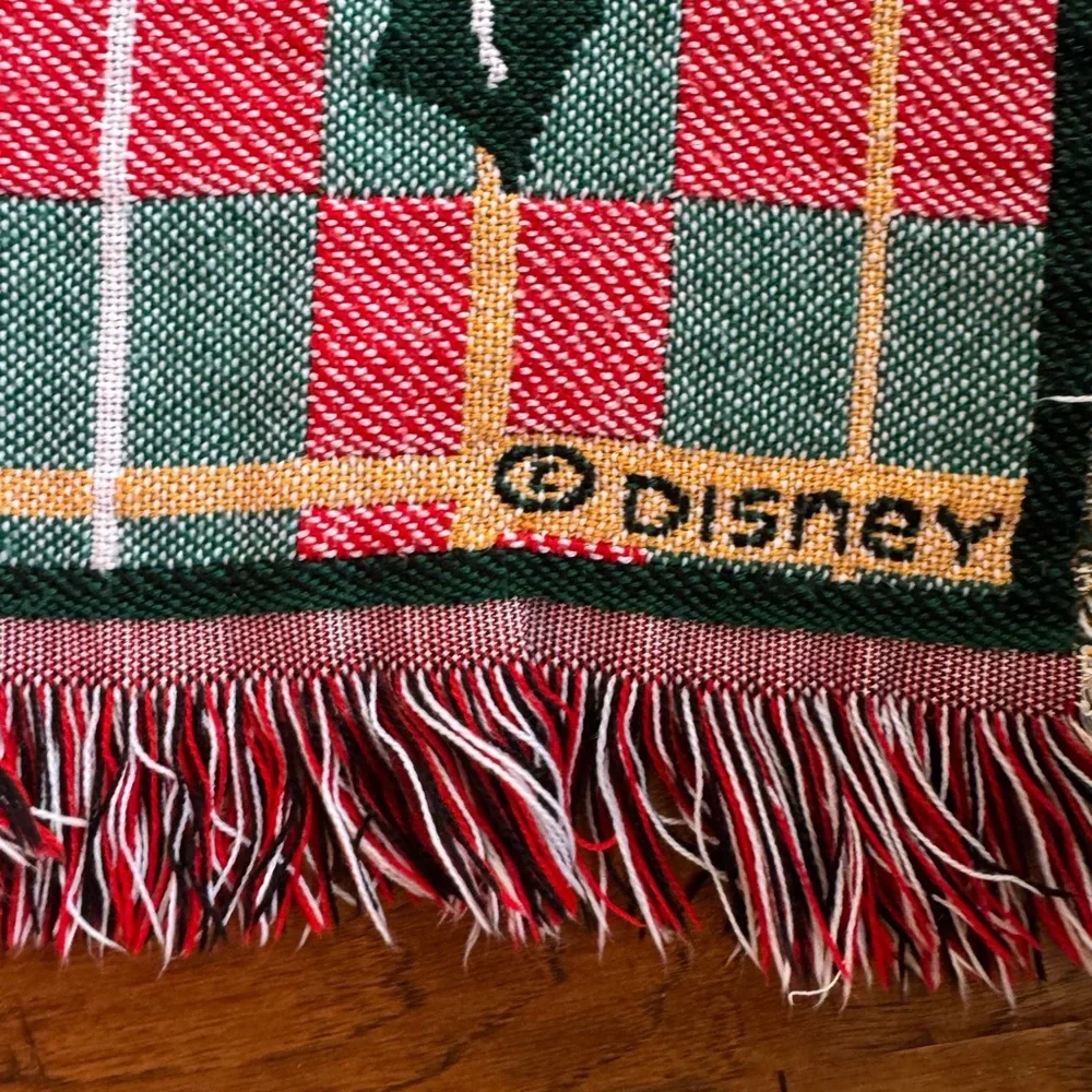 Beacon Disney‎ Holiday Throw Blanket